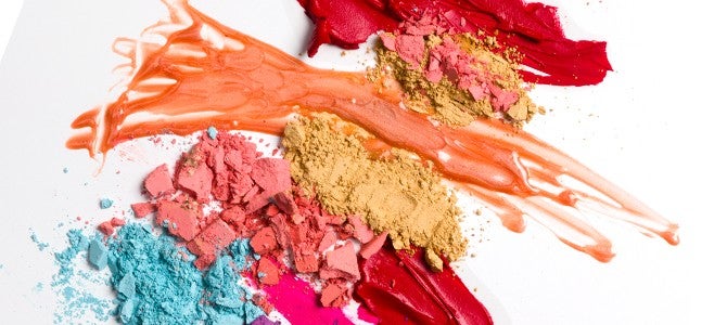 Natural makup blog post Crushed various colors of blush