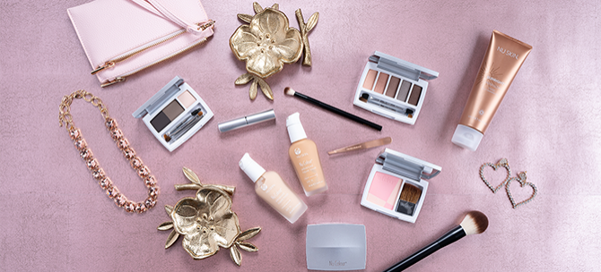 natural makeup banner 670 display of Nu Colour products for a natural makeup look